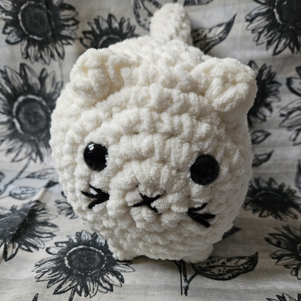 White Chunky Crochet Loaf Cat Amigurumi Plushie